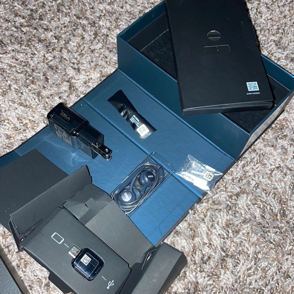 Box (read description) - Picture 2 of 3